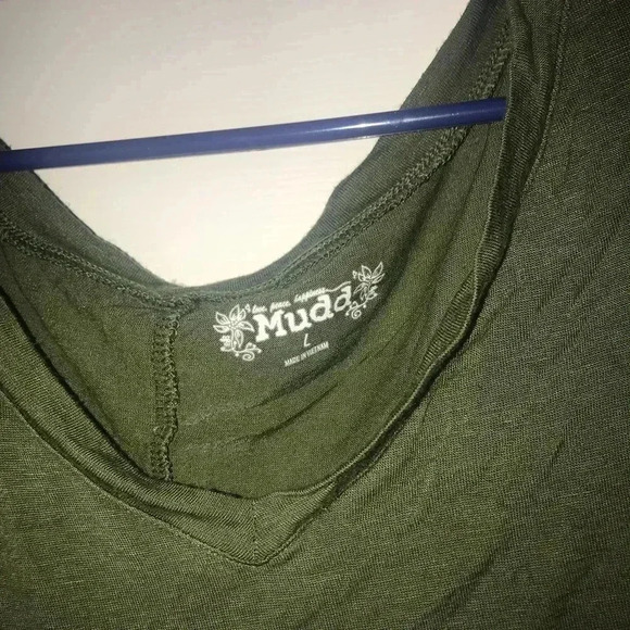 Green Tshirt - Picture 2 of 3